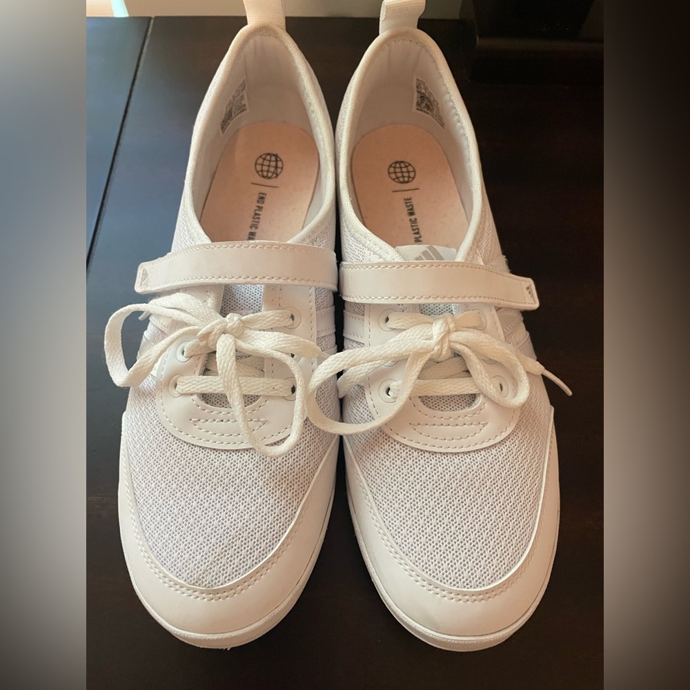 Adidas diona sneaker